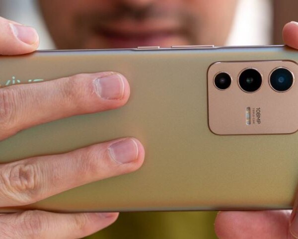 vivo V23 Pro