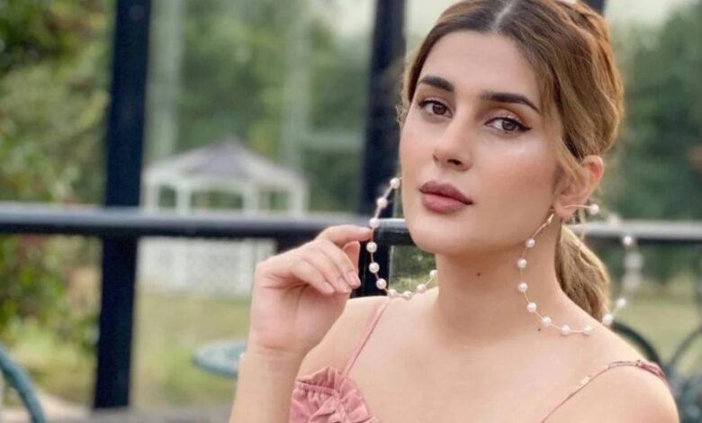 On Monday actress Kubra Khan will meet with an FIA investigator