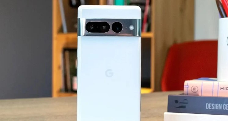 Leaked Pixel 8 Pro Video Shows New Design and Built-in Thermometer