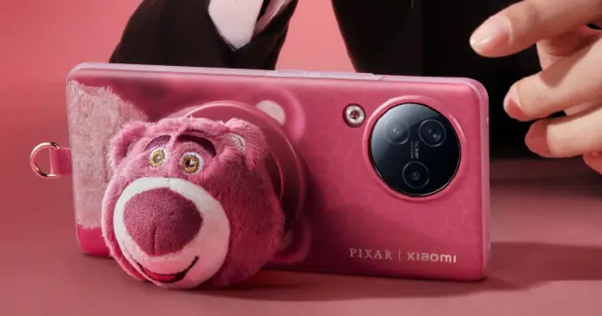 Xiaomi Civi 3 Disney Strawberry Bear limited edition